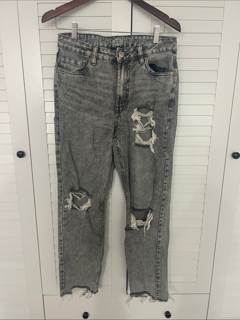 Aeropostale Women's Distressed Gray Boyfriend Jeans